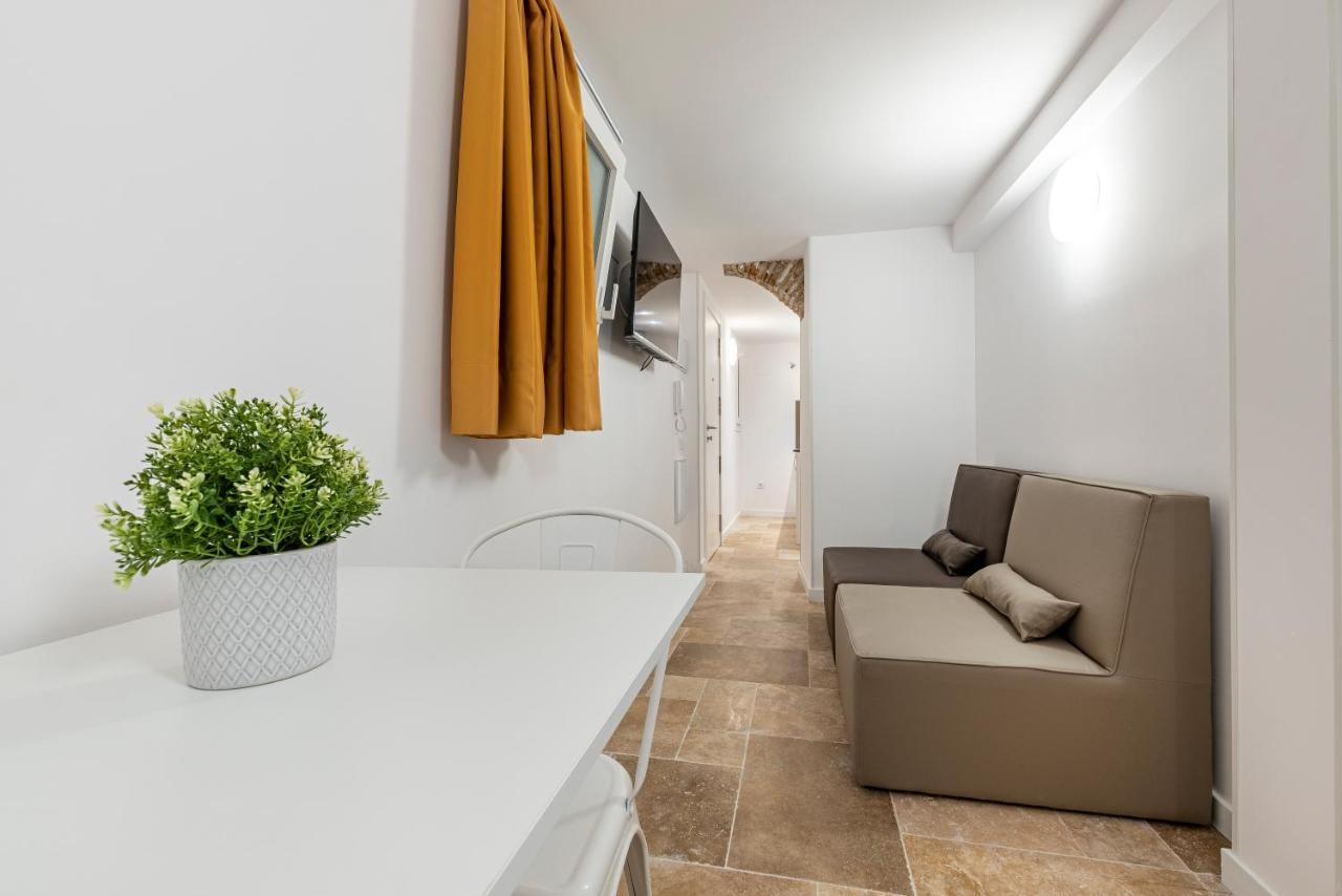 Apartamento Bajo Interior Sin Ventana En Barri Port Maritim Tarragona Exterior foto